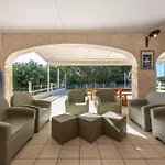 Maganuco Park - Pool, Sea And Garden Модика